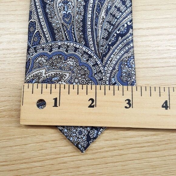 BLOOMINGDALES MENS STORE Neck Tie Gray Paisley 100% Silk Classic - Picture 4 of 5